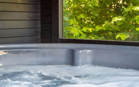 Elaina - 550M from the Sea: Vasca Da Bagno, Idraulico Fixture, Vasca Idromassaggio, Piscina, Bagno
