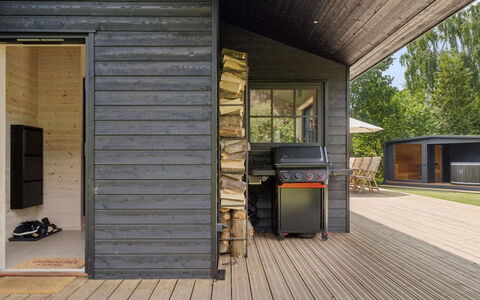 Elaina - 550M from the Sea: Legna, Raccordo, Casa, Latifoglie, Villetta, Plank, Deck, Edifici Giardino, Portico, Color Legno