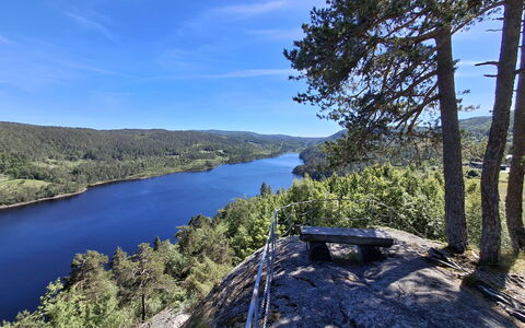Hellebu: Acqua, Corpo D'Acqua, Highland, Natura Selvaggia, Banca, Alveo, Lago, Terreno, Serbatoio, Fiume