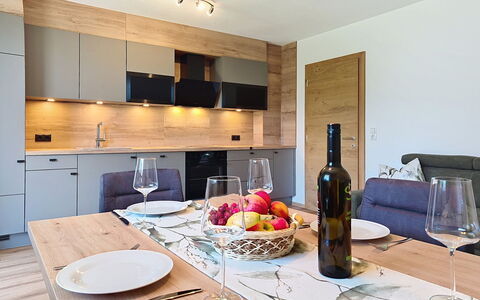 Eben: Mobilia, Interior Design, Pavimentazione, Controsoffitto, Cucina, Legna, Lampada, Soffitto, Pavimento, Cucina & Sala Da Pranzo Tavolo