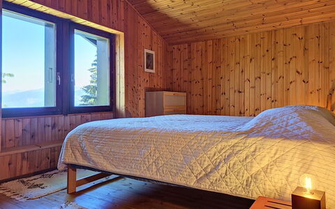 Le Mayen D'Ovronnaz: Legna, Camera Da Letto, Interior Design, Pavimento, Pavimentazione, Soffitto, Letto, Camera, Latifoglie, Casa