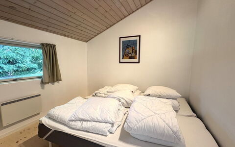 Veljan - 300M from the Sea: Camera Da Letto, Letto, Lenzuolo, Bedding, Soffitto, Casa, Telaio Del Letto, Camera, Biancheria, Cuscino