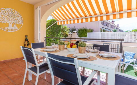 Cristina: Appartamento, Condominio, Uso Misto, Hotel, Balcone