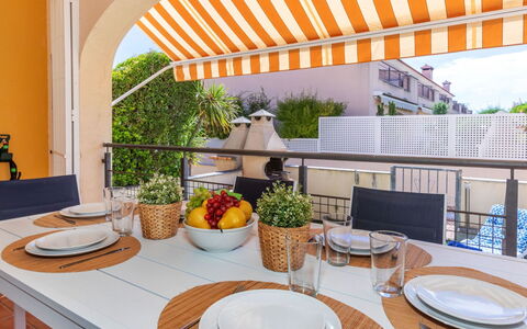Cristina: Appartamento, Condominio, Uso Misto, Hotel, Balcone