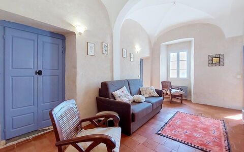 Casa Memmi Mouriès: Pavimentazione, Mobilia, Interior Design, Soffitto, Pavimento, Camera, Sedia, Soggiorno, Color Legno