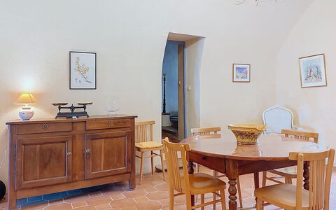 Casa Memmi Mouriès: Mobilia, Pavimentazione, Interior Design, Legna, Tavolo, Pavimento, Sedia, Camera, Illuminazione, Sala Da Pranzo