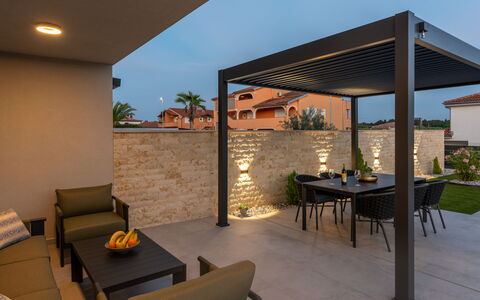 Villa Angelus: Appartamento, Condominio, Uso Misto, Hotel, Balcone