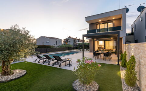 Villa Angelus: Appartamento, Condominio, Uso Misto, Hotel, Balcone