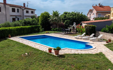 Nona: Appartamento, Condominio, Uso Misto, Hotel, Balcone