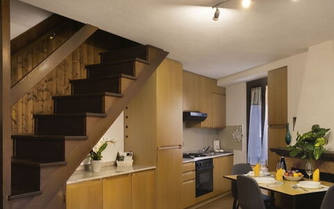 Casa Gloria: Interior Design, Pavimentazione, Pavimento, Legna, Mobilia, Soffitto, Camera, Illuminazione, Appartamento, Casa