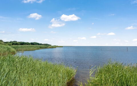Apsolon - 100M from the Sea: Cielo, Blu, Risorse Idriche, Acqua, Nube, Orizzonte, Paesaggio Naturale, Ecoregione, Waterway, Banca