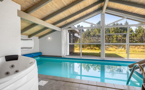 Gertrud - 800M from the Sea: Soffitto, Piscina, Ricorrere, Hotel, Design, Attico, Eco Hotel, Villa