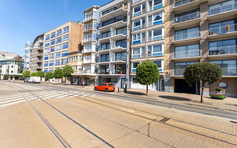 Casa Nova with Balcony: Costruzione, Giorno, Città, Zona Urbana, Appartamento, Zona Residenziale, Quartiere, Area Metropolitana, Architettura, Cittadina