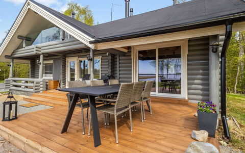 Villa Praava a: Legna, Villetta, Casa, Raccordo, Portico, Deck, Latifoglie, Edifici Giardino, Log Cabin, Plank