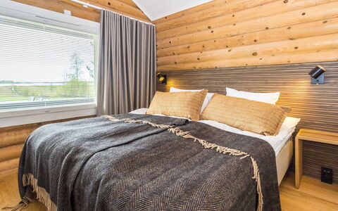 Villa Praava B: Legna, Color Legno, Latifoglie, Soffitto, Camera Da Letto, Telaio Del Letto, Bedding, Biancheria, Letto, Plank
