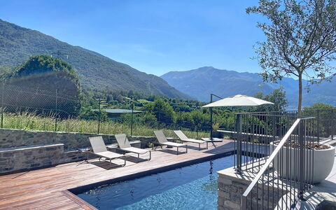 Aura: Geografia Montane, Montagna, Collina, Catena Montuosa, Piscina, Hill Station, Cresta, Valle, Eco Hotel, Alpi