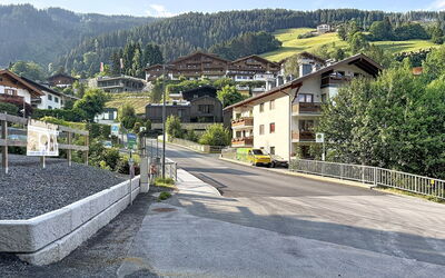 Zell am See 79: Costruzione, Casa, Zona Residenziale, Quartiere, Casa, Insediamento Umano, Urban Design, Strada Transitabile, Sobborgo, Villaggio