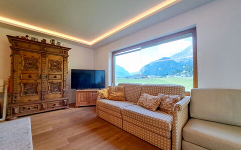 Achenkirch 622: Interior Design, Soffitto, Soggiorno, Latifoglie, Color Legno, Divano, Pavimento In Legno, Attico