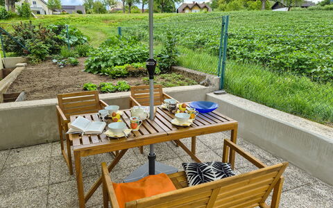 Haus Valentin: Mobilia, Mobili Da Esterno, Tavolo, Legna, Sedia, Tavolo Esterno, Cucina & Sala Da Pranzo Tavolo, Giardino, Color Legno, Vaso Di Fiori