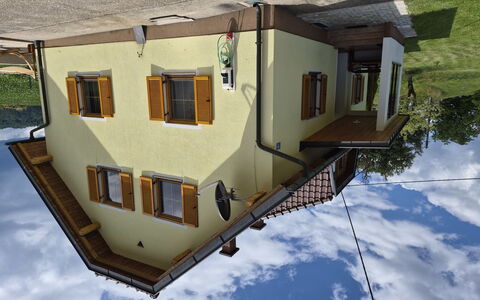 Haus Valentin: Casa, Dipingere, Illuminazione Diurna, Balcone, Raccordo