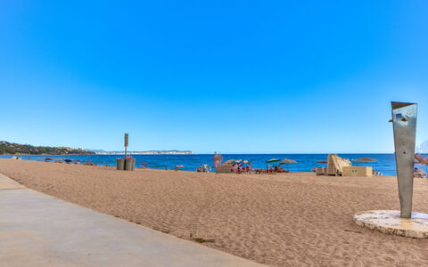 Cannes: Blu, Cielo, Spiaggia, Orizzonte, Estate, Costa, Mare, Sabbia, Costiera E Morfologie Oceanic, Riva