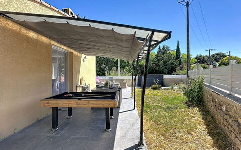 Villa des Amoureux: Shade, Tenda, Baldacchino, Struttura Esterna, Metallo, Pergola, Mobili Da Esterno, Terrazza
