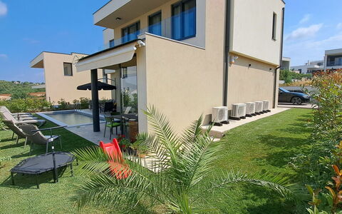 Val: Interior Design, Mobilia, Legna, Pavimentazione, Soffitto, Pavimento, Camera, Illuminazione, Appartamento, Tavolo