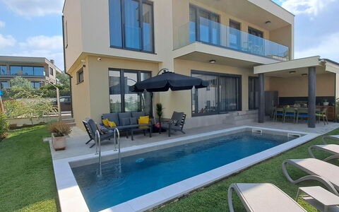 Val: Interior Design, Mobilia, Legna, Pavimentazione, Soffitto, Pavimento, Camera, Illuminazione, Appartamento, Tavolo