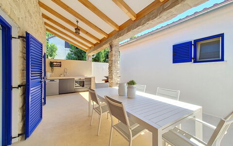 Villa Mm Stankovci: Interior Design, Mobilia, Legna, Pavimentazione, Soffitto, Pavimento, Camera, Illuminazione, Appartamento, Tavolo