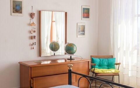 Vela Latina: Interior Design, Mobilia, Legna, Pavimentazione, Soffitto, Pavimento, Camera, Illuminazione, Appartamento, Tavolo