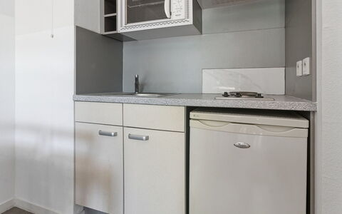 Virginia: Interior Design, Pavimentazione, Pavimento, Cabinetry, Controsoffitto, Casa, Camera, Cucina, Apparecchio Major, Appartamento
