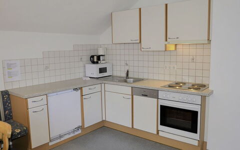 Kappl 327: Cucina, Lavandino Della Cucina, Elettrodomestico Da Cucina, Apparecchio Major, Controsoffitto, Lavello, Interior Design, Idraulico Fixture, Pavimentazione, Rubinetto