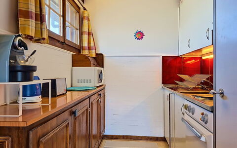 Balcon du Ciel 1: Legna, Interior Design, Pavimentazione, Cucina, Pavimento, Controsoffitto, Camera, Cabinetry, Apparecchio Major, Mobilia