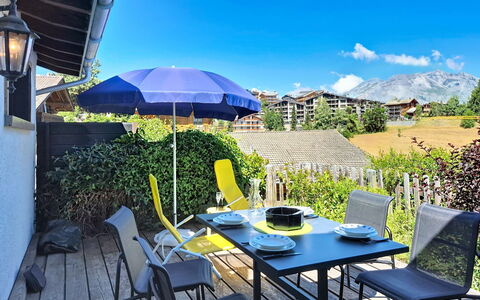 Balcon du Ciel 1: Mobilia, Sedia, Mobili Da Esterno, Tavolo, Tavolo Esterno, Cucina & Sala Da Pranzo Tavolo, Shade, Tavolino Da Caffè, Giardino, Terrazza