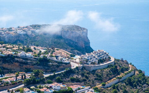 Vista Mar: Blu, Zona Residenziale, Appartamento, Condominio, Ricorrere, Balcone, Estate, Prato, Piscina, Hotel