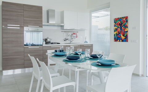 A Casa di Gio: Mobilia, Interior Design, Pavimentazione, Sedia, Cucina, Tavolo, Pavimento, Cucina & Sala Da Pranzo Tavolo, Casa, Camera