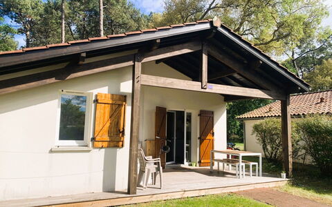 Allée des Dunes: Legna, Casa, Villetta, Porta, Casa, Tetto, Portico, Edifici Giardino, Estate, Shade