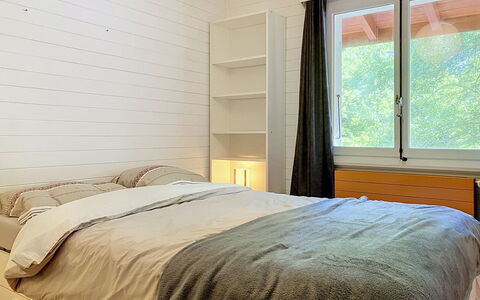 Chalet Chaudoudoux: Letto, Mobilia, Camera Da Letto, Bedding, Lenzuolo, Interior Design, Legna, Pavimentazione, Pavimento, Soffitto