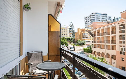 Las Naciones: Appartamento, Balcone, Urban Design, Condominio, Corrimano, Hotel