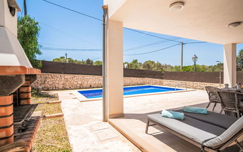 Garlanda: Piscina, Pavimentazione, Pavimento, Materiale Composito, Shade, Ricorrere, Eco Hotel, Estate, Mobili Da Esterno, Flagstone