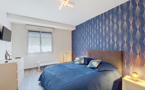 Confort, Piscine et Plage: Interior Design, Pavimentazione, Mobilia, Parete, Pavimento, Soffitto, Camera Da Letto, Legna, Letto, Lampada