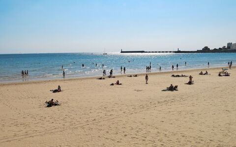 Confort, Piscine et Plage: Spiaggia, Corpo D'Acqua, Ambiente Naturale, Costa, Mare, Estate, Vacanza, Riva, Ricreazione, Sabbia