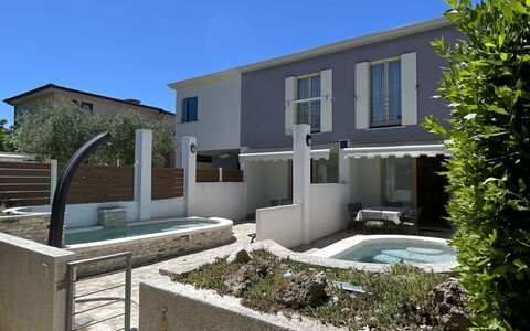 Volme: Zona Residenziale, Architettura, Casa, Urban Design, Materiale Composito, Calcestruzzo, Appartamento, Estate, Shade, Piscina