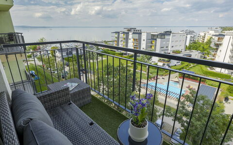 Silver: Appartamento, Zona Residenziale, Urban Design, Condominio, Balcone, Ricorrere, Shade, Hotel, Resort Citta '