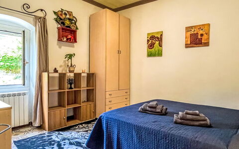 Enrico: Mobilia, Interior Design, Parete, Pavimentazione, Pavimento, Camera Da Letto, Legna, Camera, Letto, Soffitto