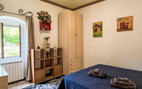 Enrico: Mobilia, Interior Design, Parete, Pavimentazione, Pavimento, Camera Da Letto, Legna, Letto, Camera, Soffitto