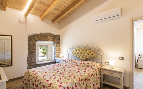 Lago di Vico 629: Mobilia, Interior Design, Casa, Appartamento, Camera Da Letto, Soffitto, Biancheria, Letto, Bedding, Telaio Del Letto