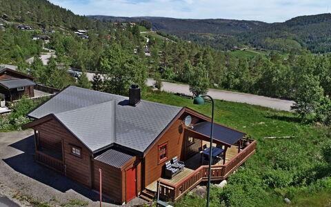 Bjørnbu: Legna, Casa, Tetto, Villetta, Casa, Area Rurale, Paesaggio, Lotto, Insediamento Umano, Pendenza