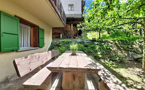 Jägerheim: Mobilia, Interior Design, Sedia, Mobili Da Esterno, Materiali Naturali, Shade, Tavolo Esterno, Design, Ristorante, Cucina & Sala Da Pranzo Tavolo