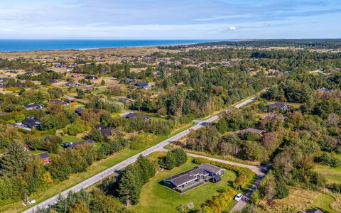 Christiern - 600M from the Sea: Visione Globale, Fotografia Aerea, Paesaggio, Zona Residenziale, Lotto, Plain, Urban Design, Strada Transitabile, Sobborgo, Chaparral